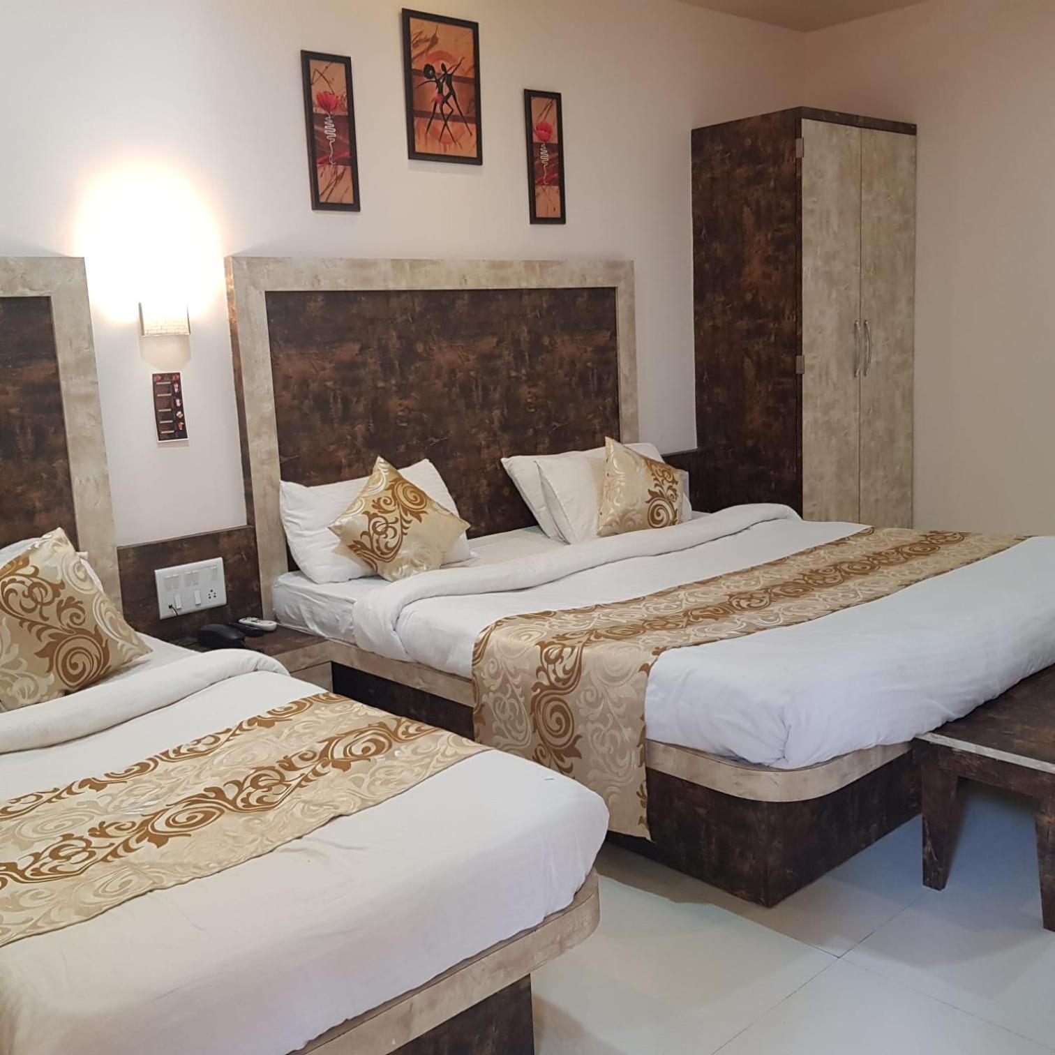 C P Cottage Resort Mahabaleshwar Exterior photo